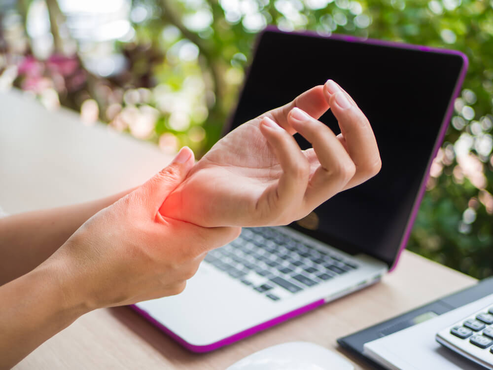 Taking Care of Carpal Tunnel Pain | Advent Physical Therapy