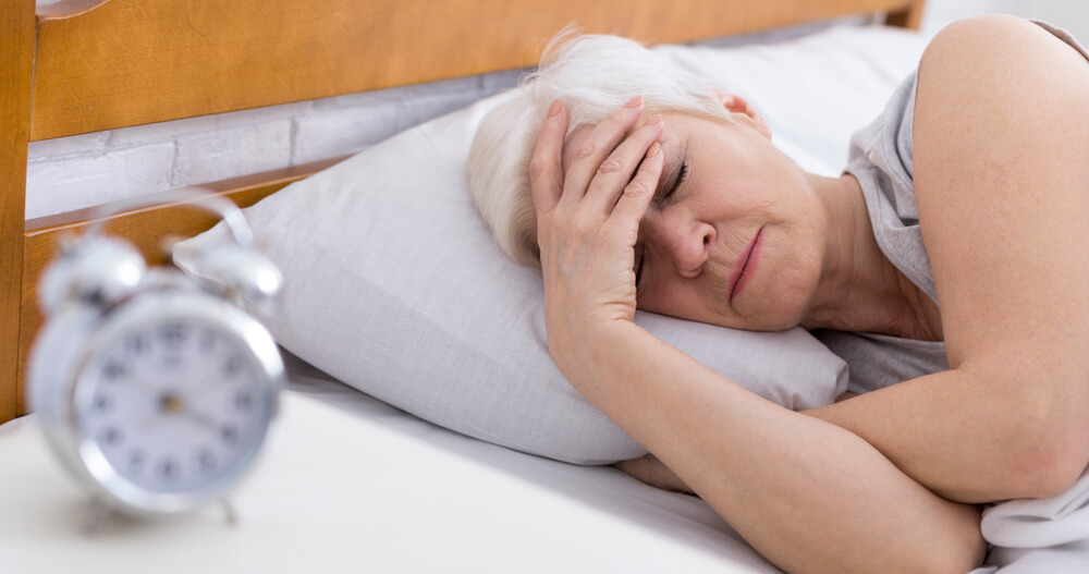 Why do fibromyalgia symptoms seem worse at night?