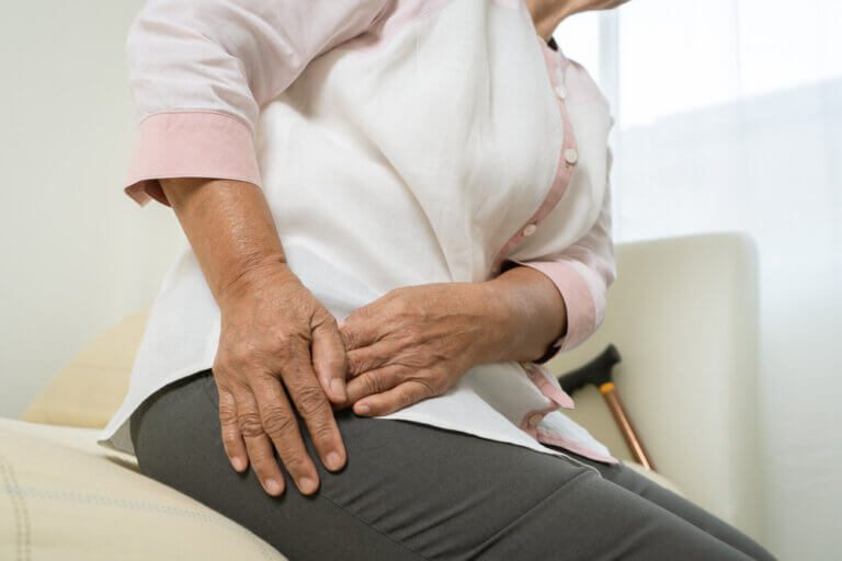 sharp-stinging-pain-in-my-hip-hip-pain-advent-ptadvent-physical-therapy