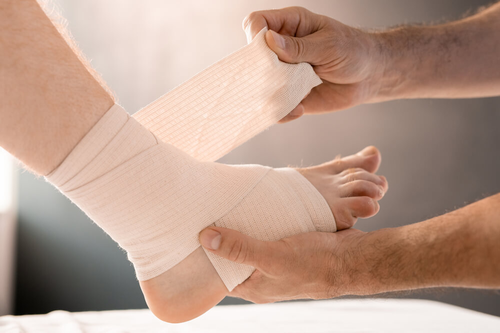 How to use a foot wrap for pain in 5 simple steps