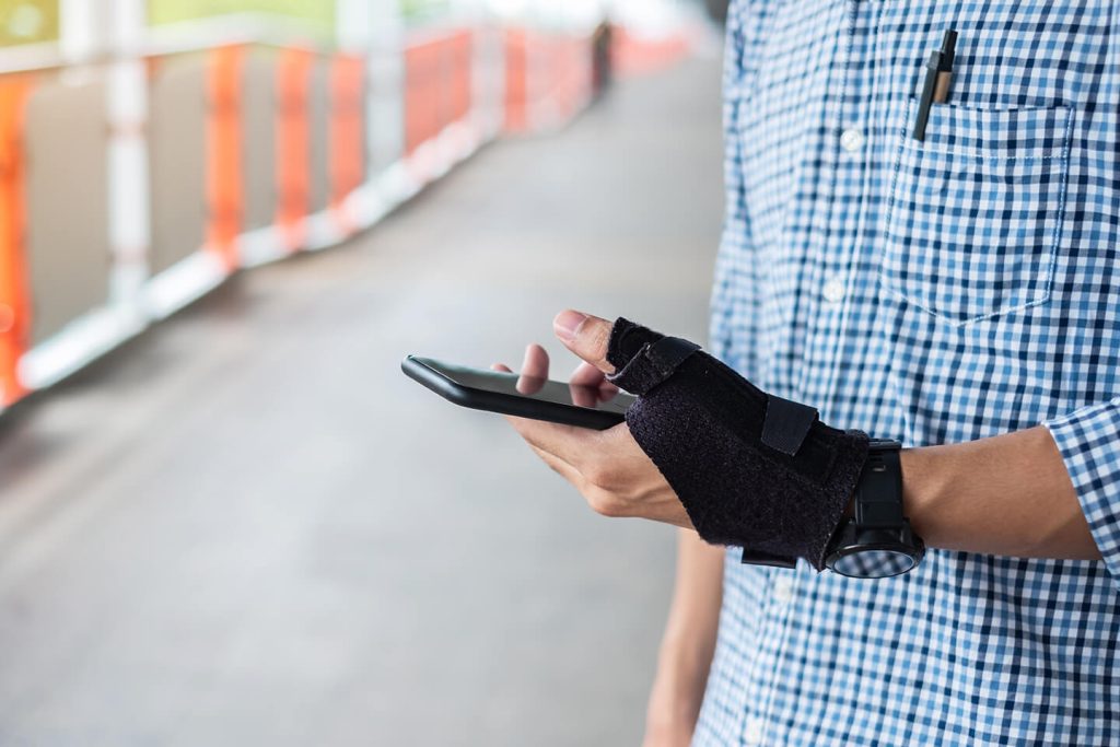 is carpal tunnel surgery worth it? the pros and cons carpal tunnel syndrome