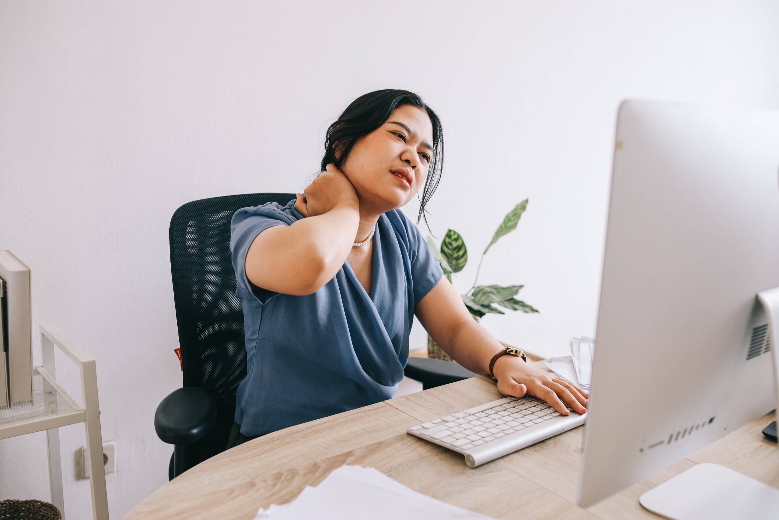 4 things to expect in a physical therapy session for neck pain