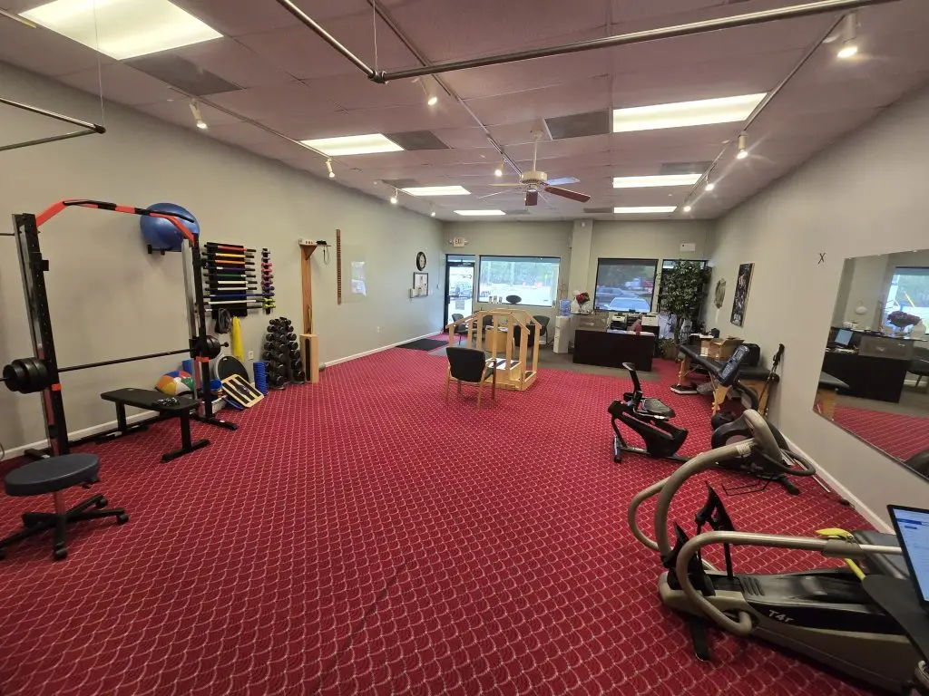 physical therapy in seven lakes, sanford, southport, and southern pines carolina strong